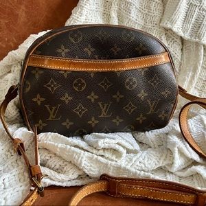 Louis Vuitton Monogram Canvas Blois Bag